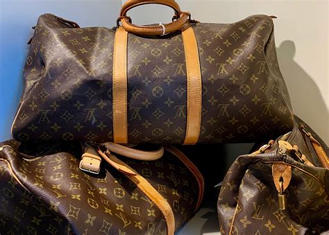 how to sell an authentic louis vuitton bag|who buys Louis Vuitton handbags.